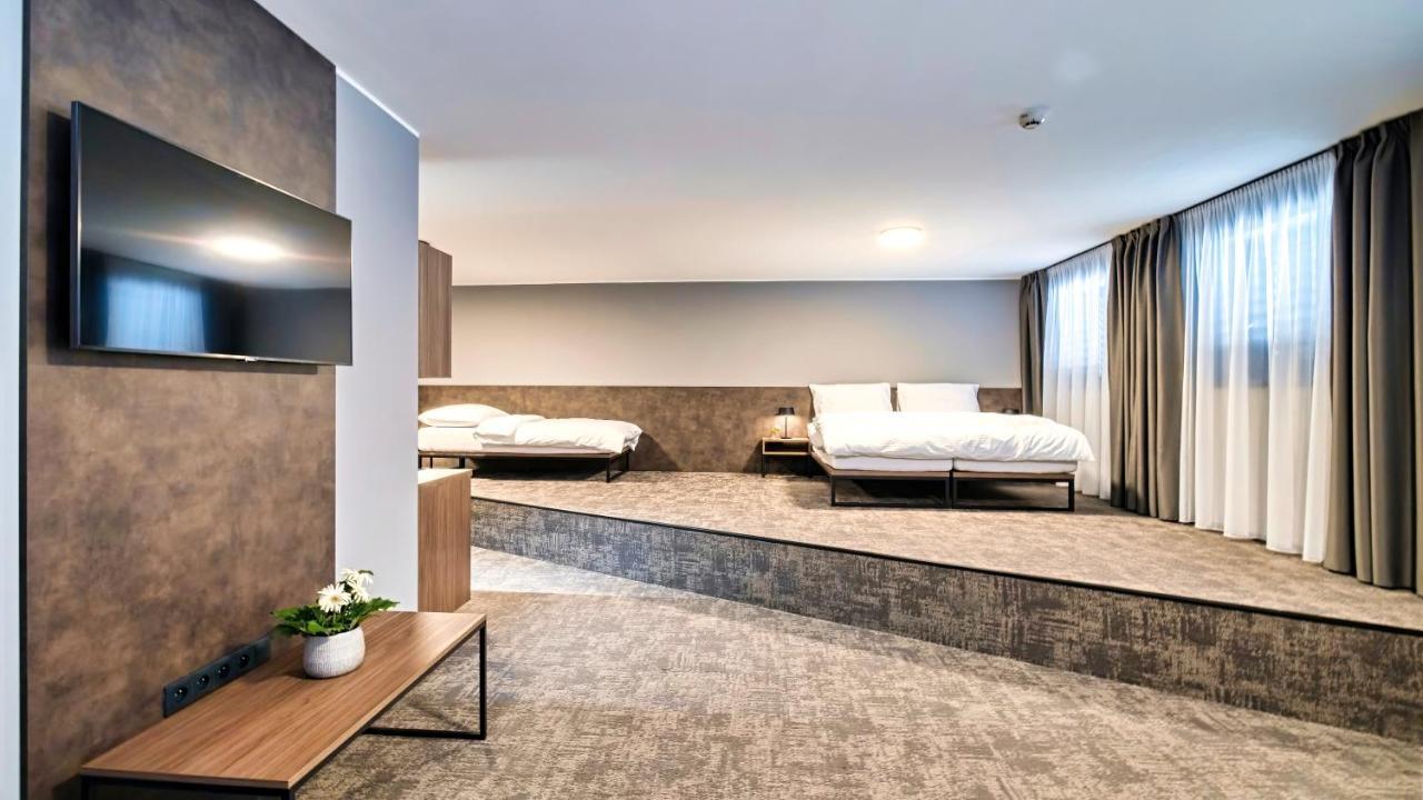 Aba Apartments 奥洛穆茨 外观 照片