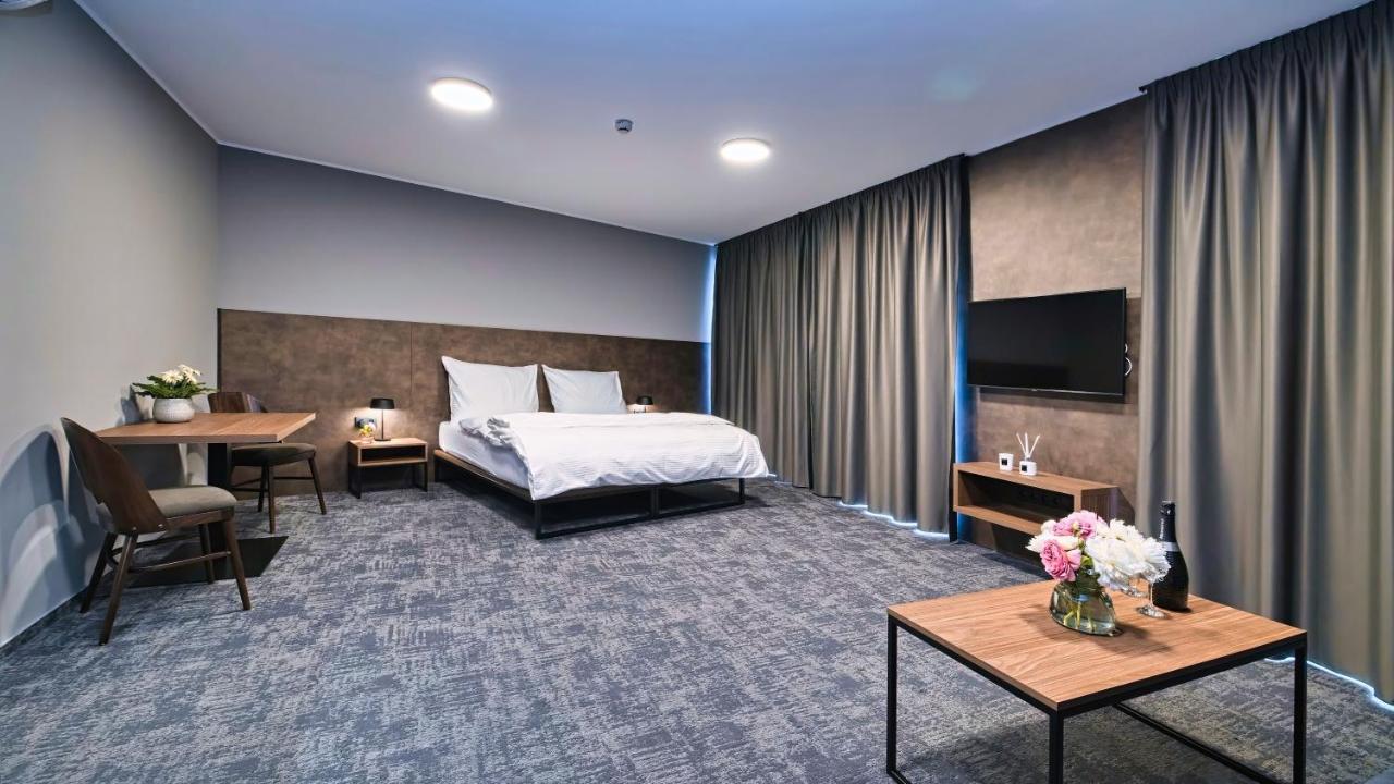 Aba Apartments 奥洛穆茨 外观 照片