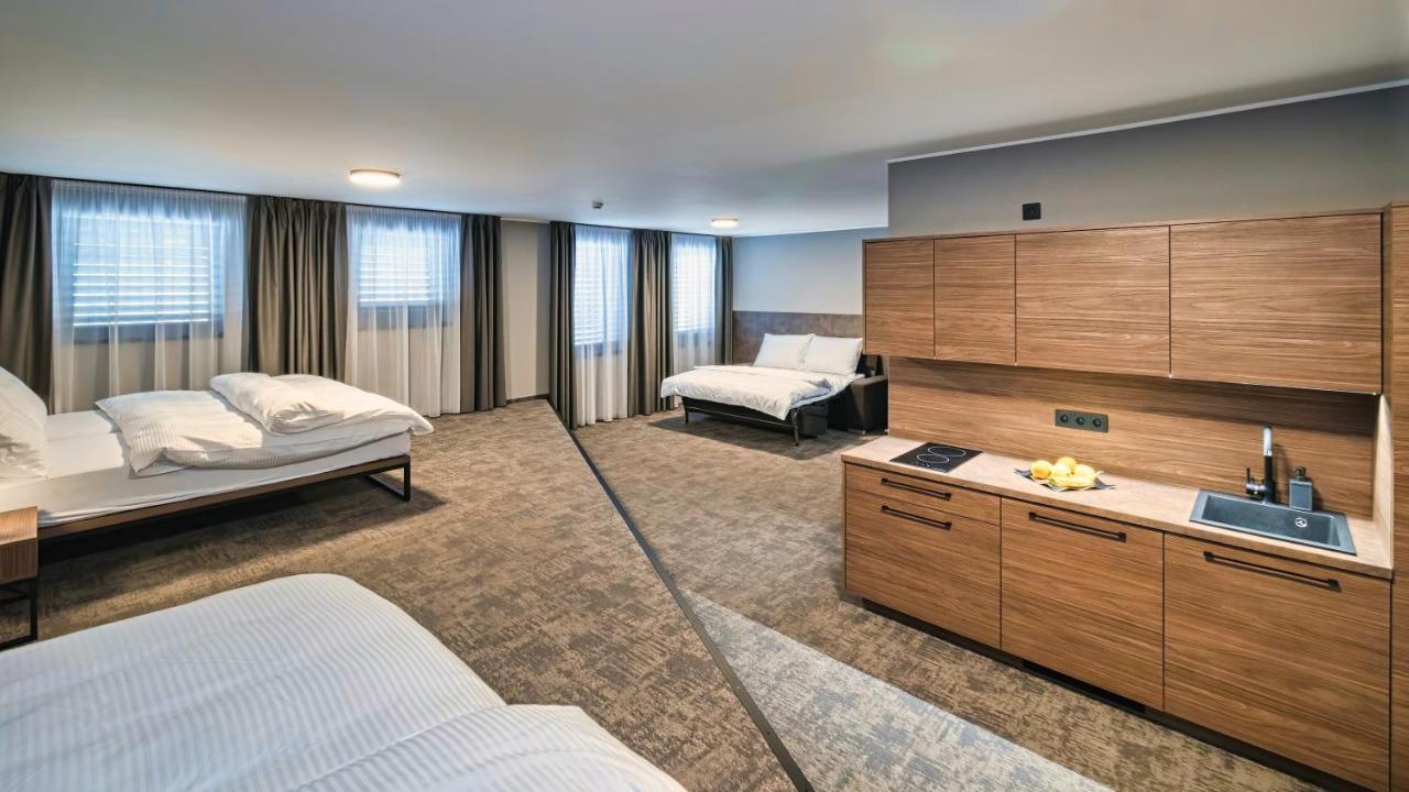Aba Apartments 奥洛穆茨 外观 照片