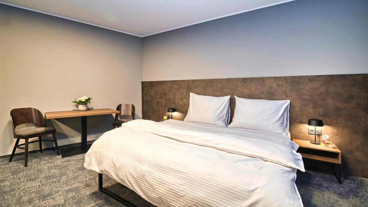 Aba Apartments 奥洛穆茨 外观 照片