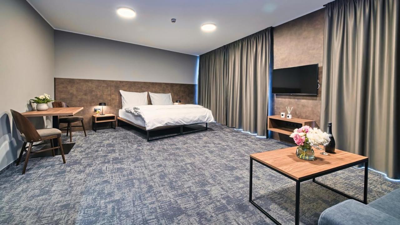 Aba Apartments 奥洛穆茨 外观 照片