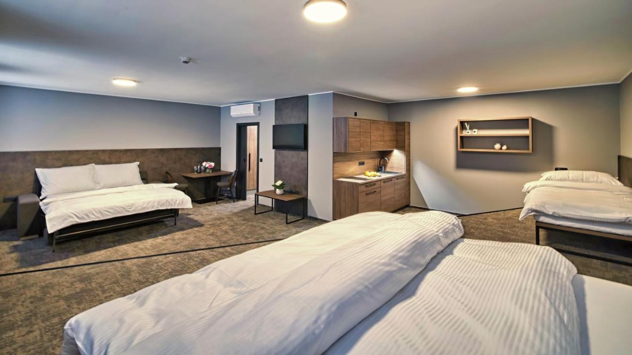 Aba Apartments 奥洛穆茨 外观 照片