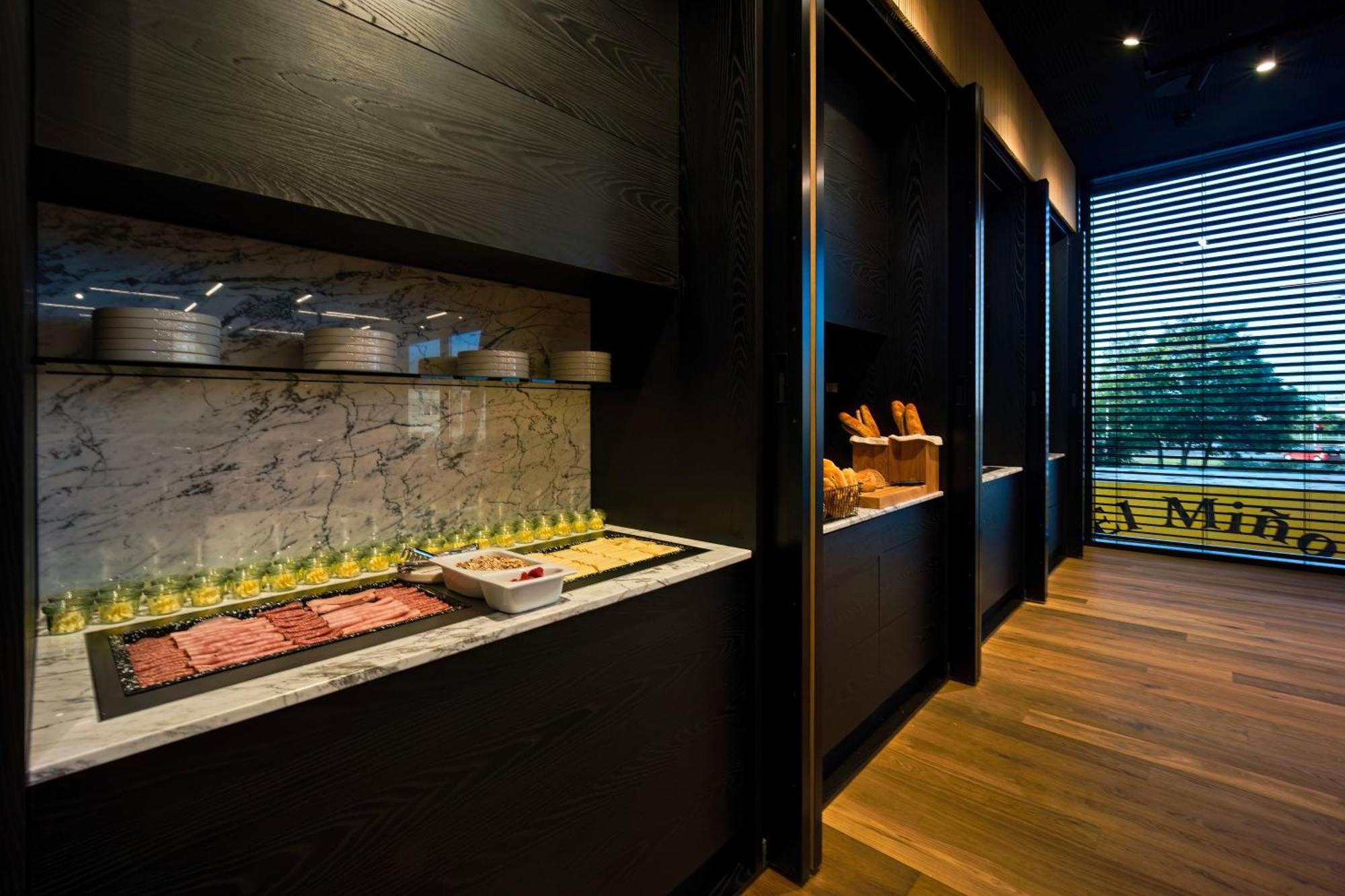Aba Apartments 奥洛穆茨 外观 照片