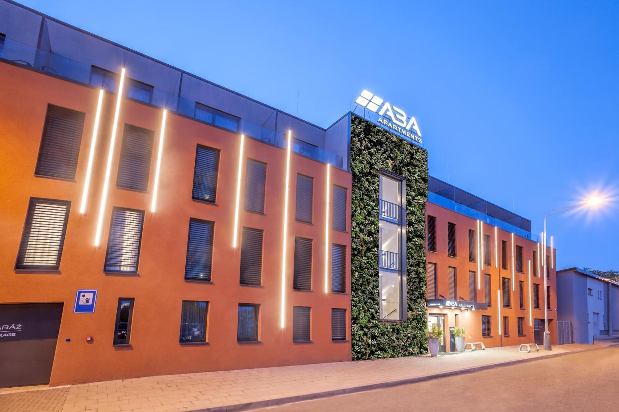 Aba Apartments 奥洛穆茨 外观 照片